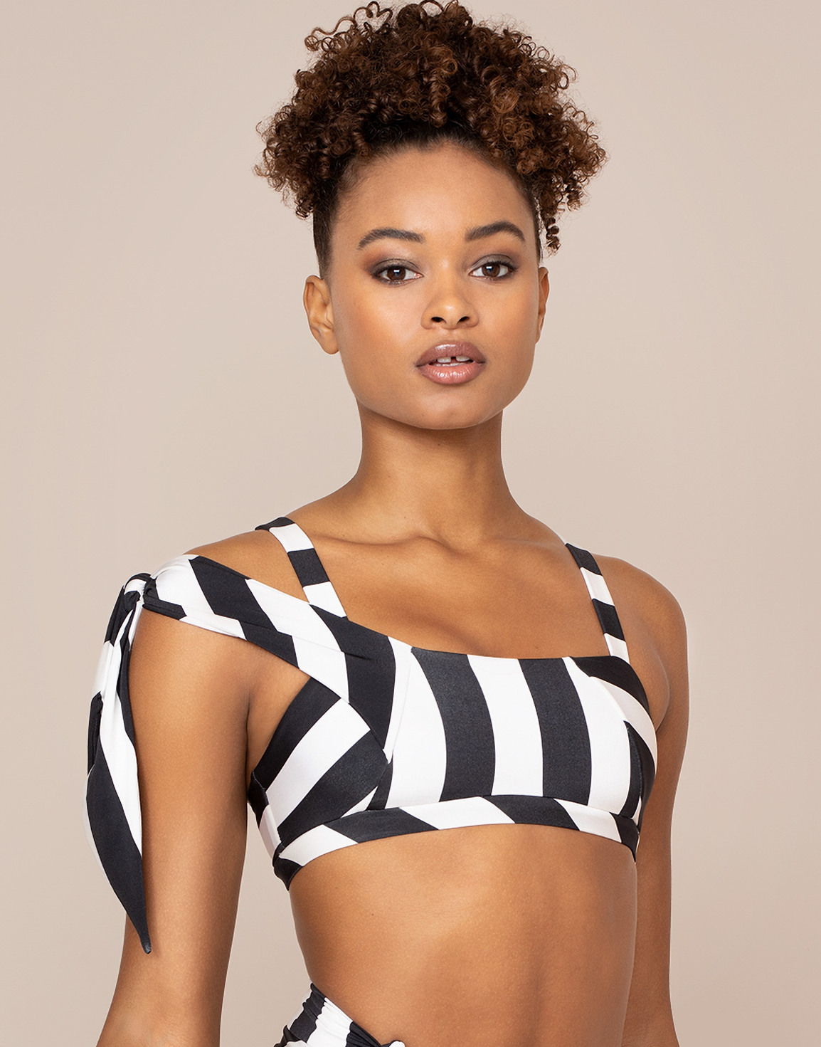 Jonelle Bikini Top Black | Agent Provocateur