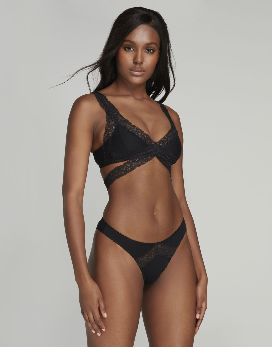 Clemmy High Apex Non Wired Bra Black | Agent Provocateur