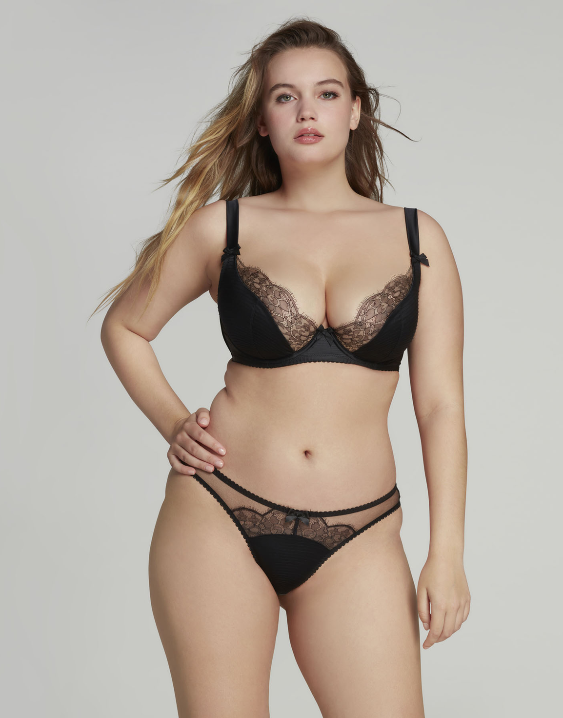 Helene Plunge Underwired Bra Black | Agent Provocateur