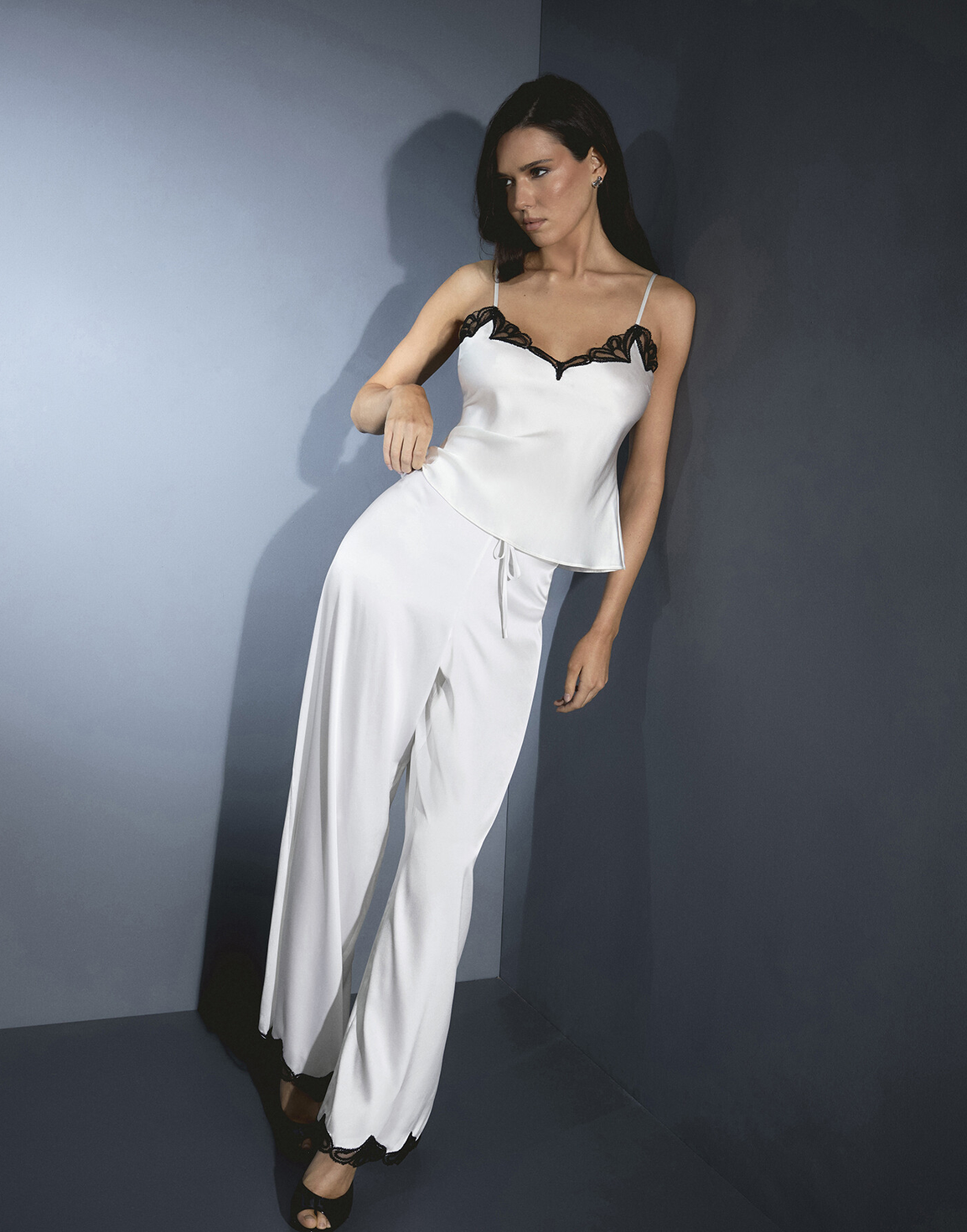 Nelle Cami Ivory/Black | Agent Provocateur