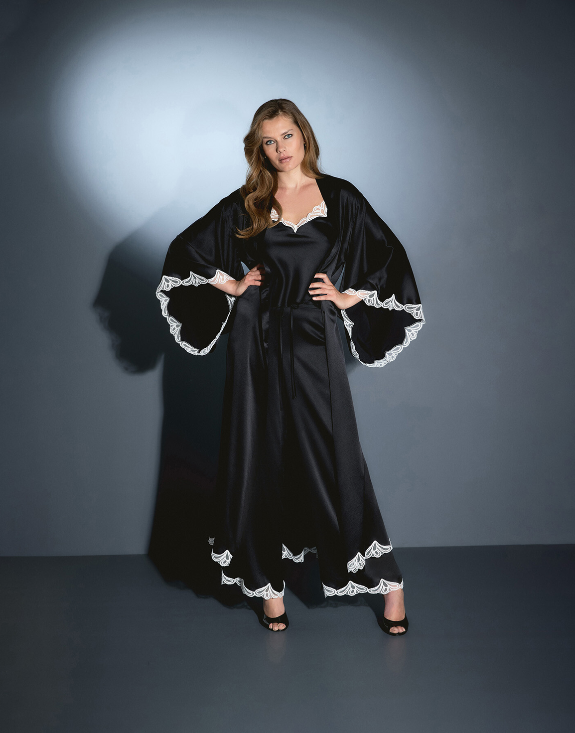 Nelle Long Gown Black/Ivory | Agent Provocateur