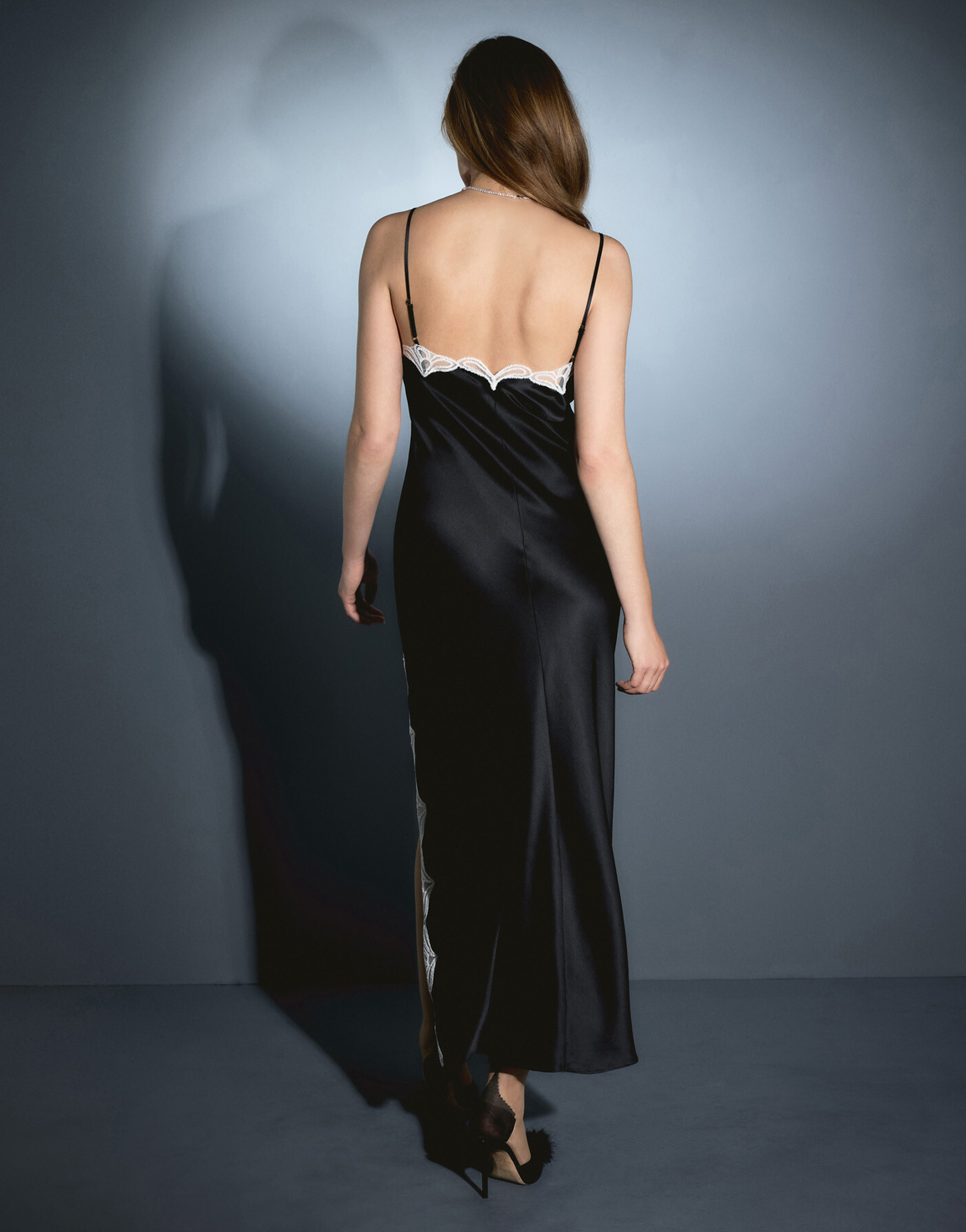 Nelle Long Slip Black/Ivory | Agent Provocateur
