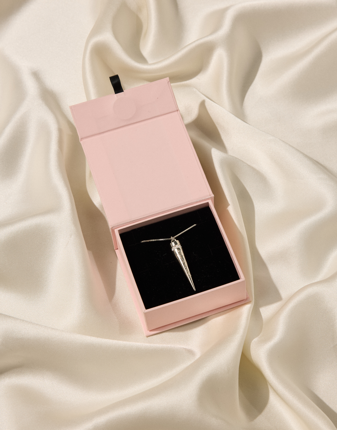 Riko Necklace Silver/Pearl | Agent Provocateur
