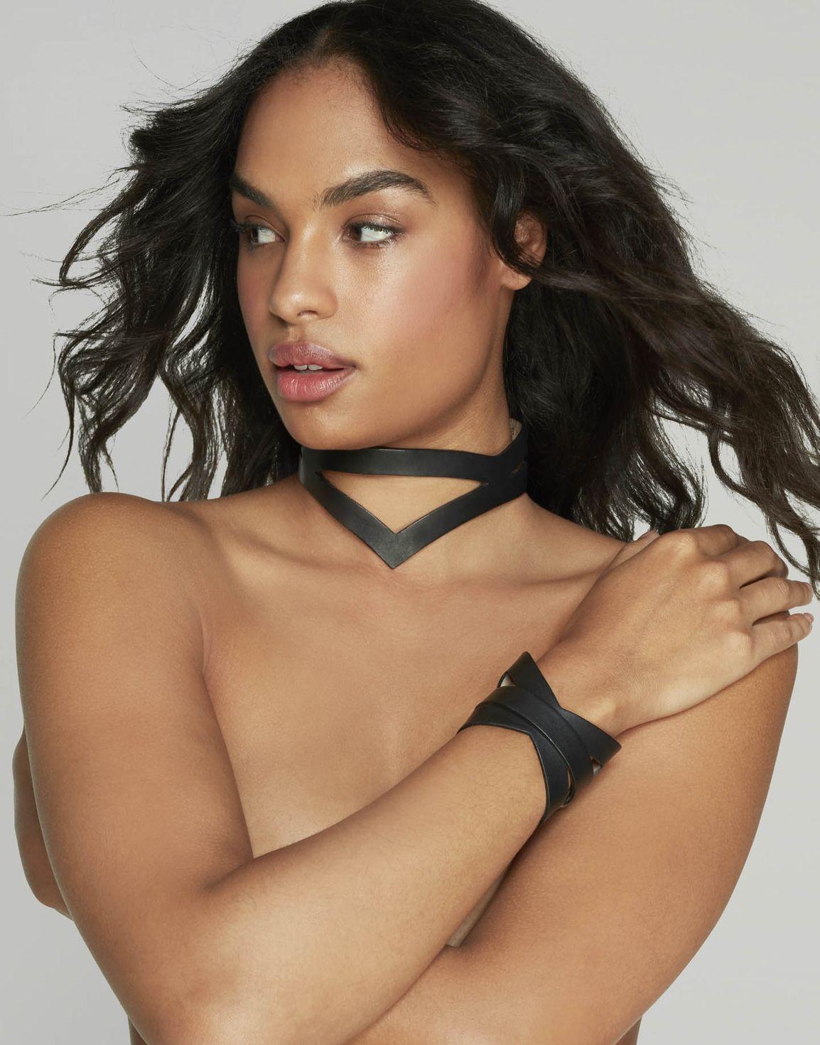 Veronika Leather Single Cuff Black | Agent Provocateur