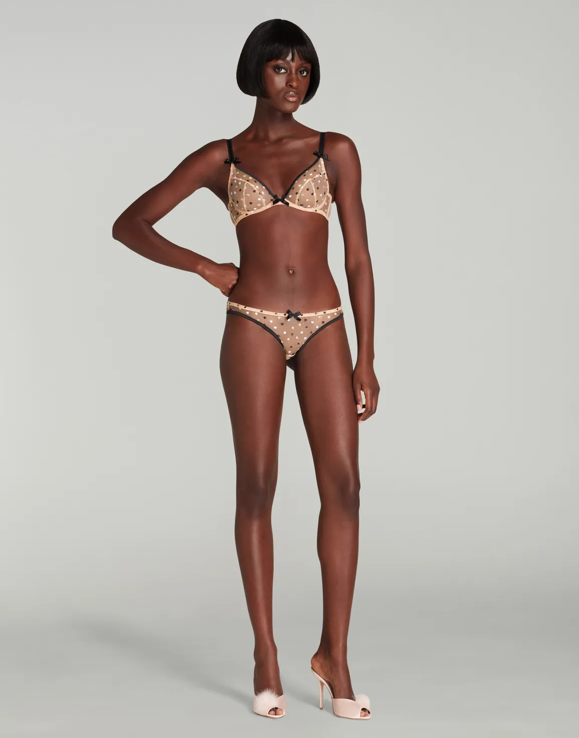 Brie Plunge Underwired Bra Black | Agent Provocateur