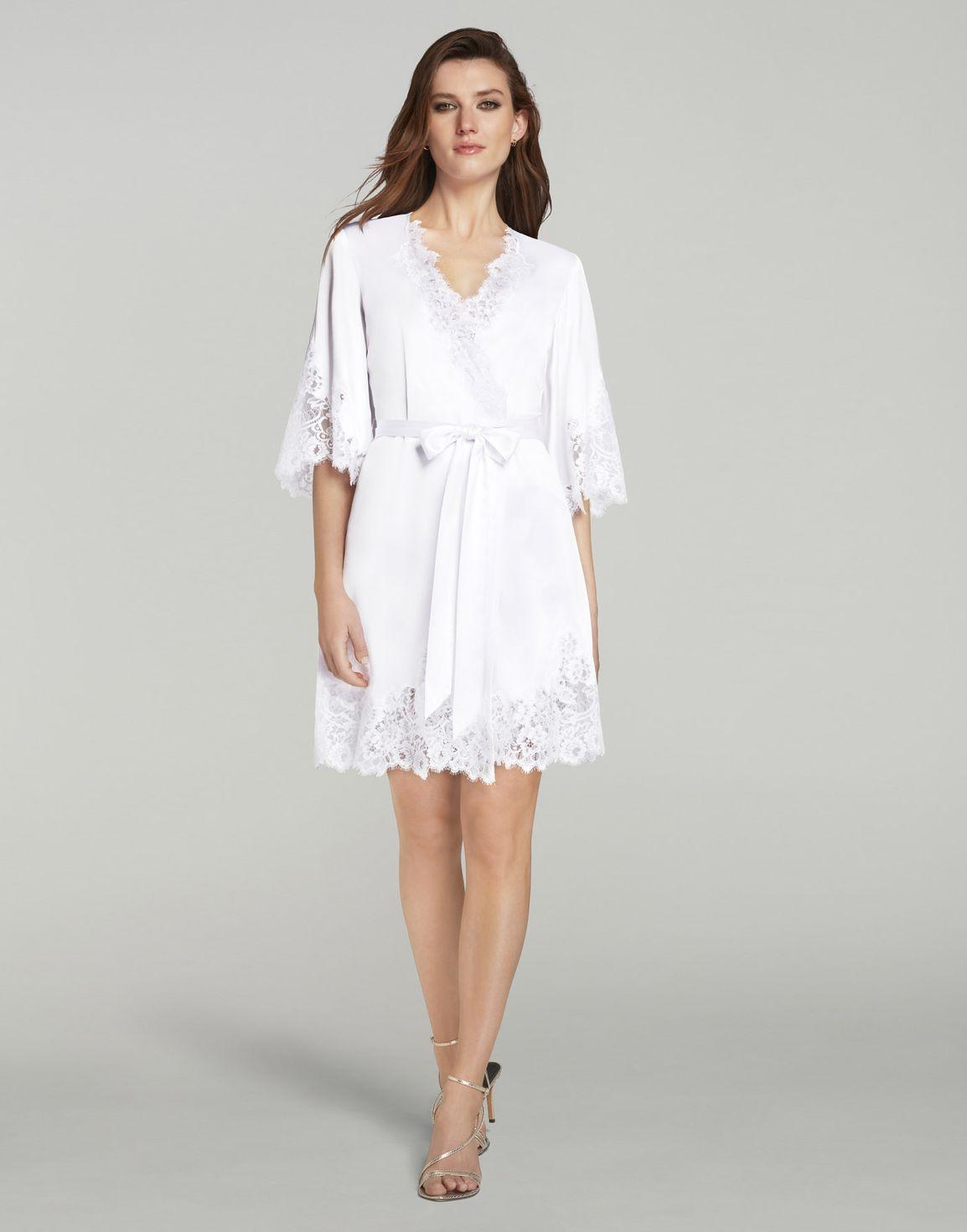 Emmaline Short Dressing Gown White | Agent Provocateur