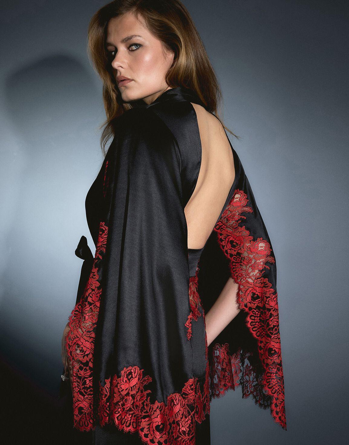 Solanna Long Dressing Gown Red/Black | Agent Provocateur