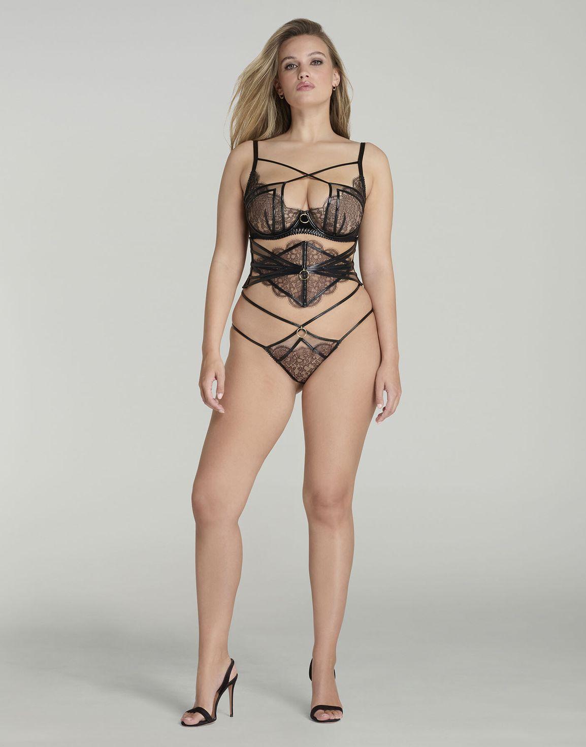 Foxie High Apex Underwired Bra Black | Agent Provocateur