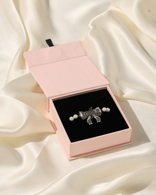 Beki Bracelet Silver/Pearl | Agent Provocateur