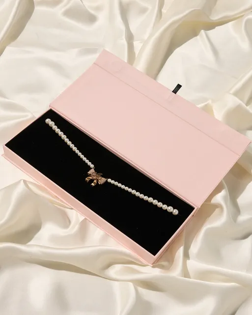 Brady Necklace Gold/Pearl | Agent Provocateur
