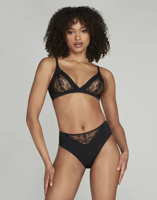 Brigette Soft Cup High Apex Bra in Black | Agent Provocateur Outlet