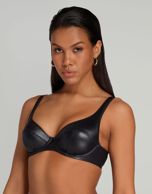 https://www.agentprovocateur.com/tco-images/unsafe/513x654/filters:upscale():fill(white):quality(80)/https://www.agentprovocateur.com/static/media/catalog/product/1/1/110611_ecom_01_update.jpg